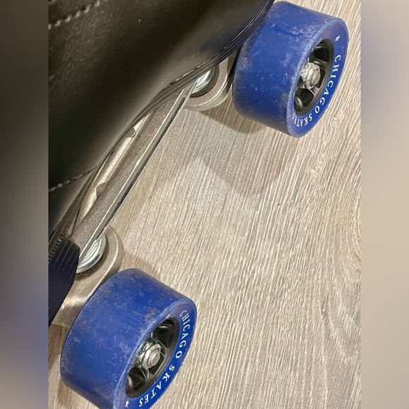 CHICAGO Skates Black Quad Roller Adjustable High Top Design Indoor Outdoor - Picture 11 of 16